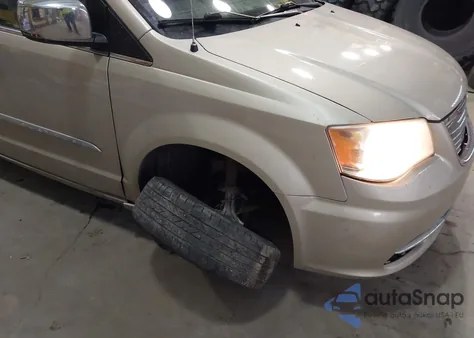 2012 Chrysler Town & Country Touring-L z USA, uszkodzony, nr VIN 2C4RC1CG8CR414165